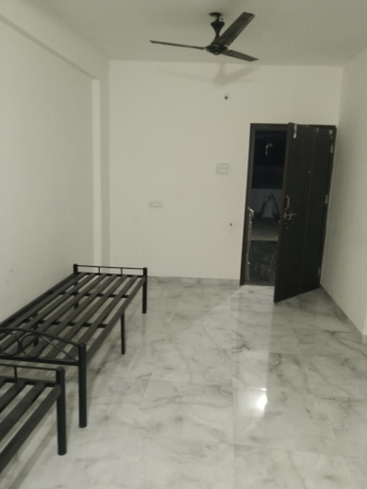 Room, mig-colony-gokhalenagar 1 Bedroom 500 Sq.Ft. Apartment In Gokhalenagar Pune 8658815