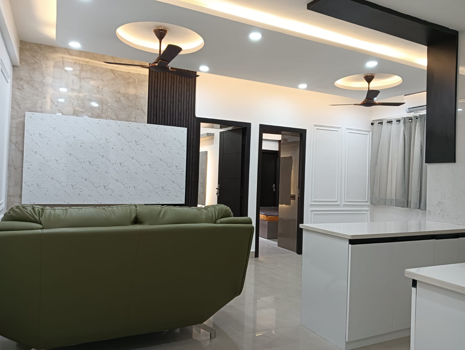 2 BHK Apartment For Sale in Suncity Avenue 76