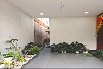 Room in 3 BHK Apartment at Mahagun Mywoods, Sector 16c Greater Noida – for Sale