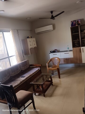 Living Room in 2 BHK Apartment at Chembur Colony – for Rent