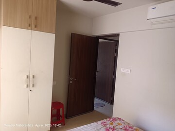 Bedroom in 2 BHK Apartment at Chembur Colony – for Rent