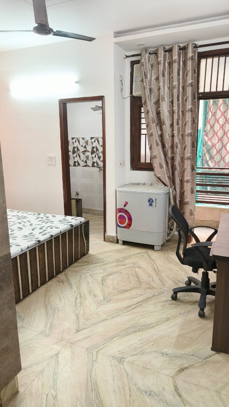 Bedroom, subhash nagar 2 Bedroom 110 Sq.Yd. Builder Floor In Subhash Nagar Delhi 8658896