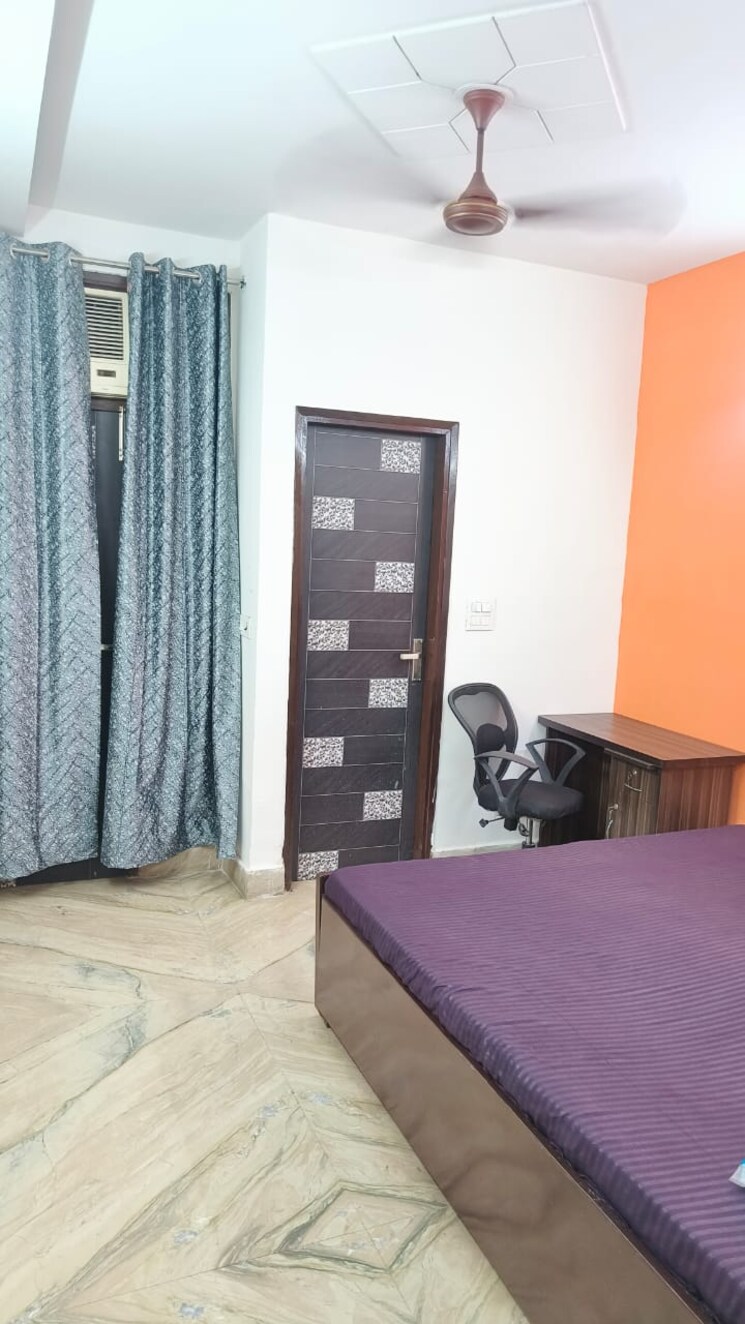 Bedroom, subhash nagar 2 Bedroom 110 Sq.Yd. Builder Floor In Subhash Nagar Delhi 8658896