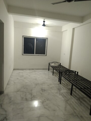 Room in 1 BHK Apartment at Nisarg CHS, Gokhalenagar – for Rent
