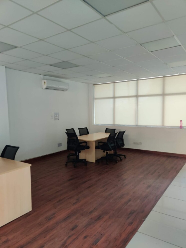 Team Area, sector 10 Commercial Office Space 1200 Sq.Ft. In Sector 10 Noida 8658902