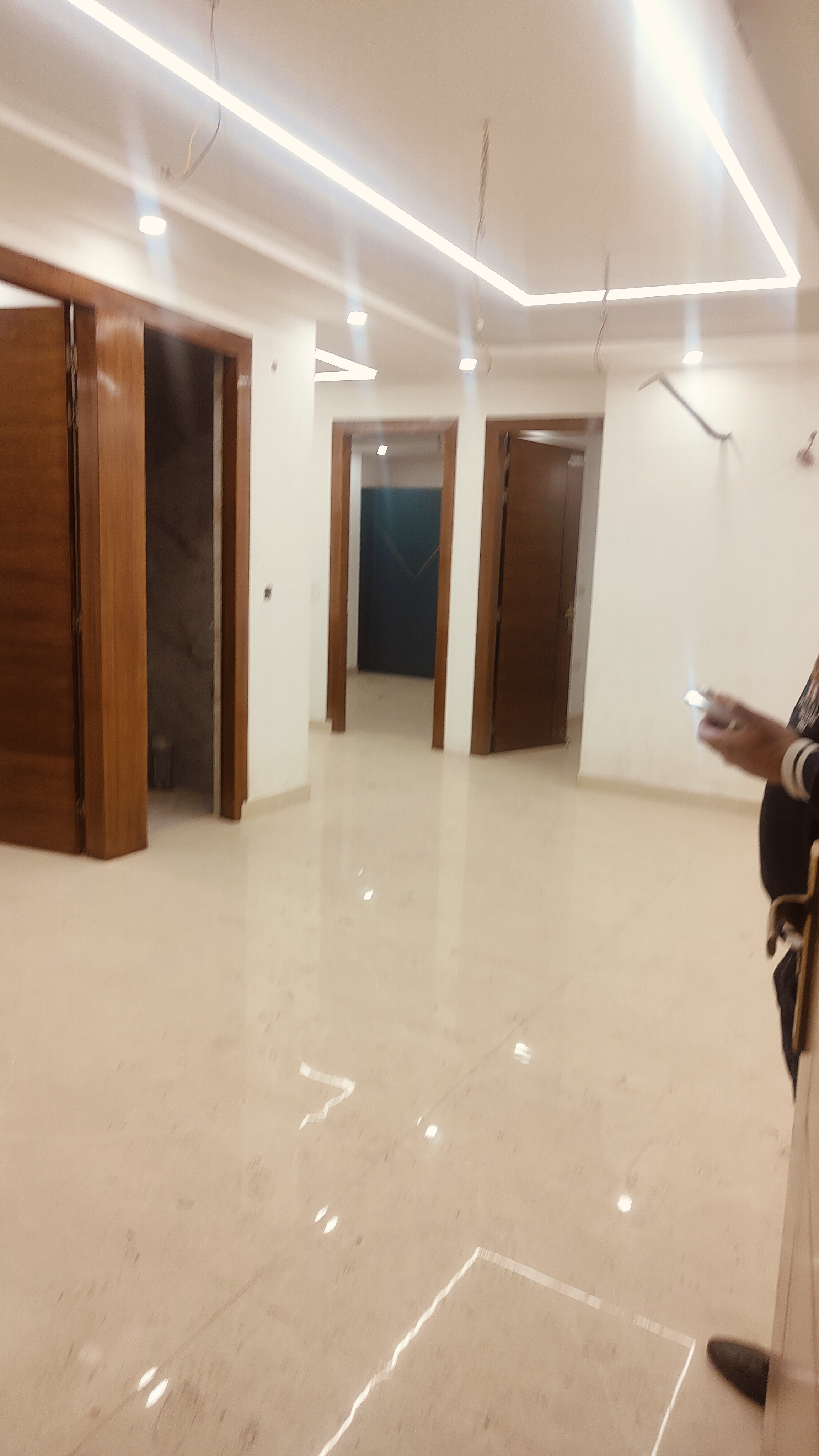 3.5 BHK + Servant Room Builder Floor For Sale in Parklands