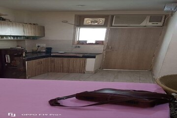 Parking in Studio Apartment at Dlf City Phase 3 – for Rent