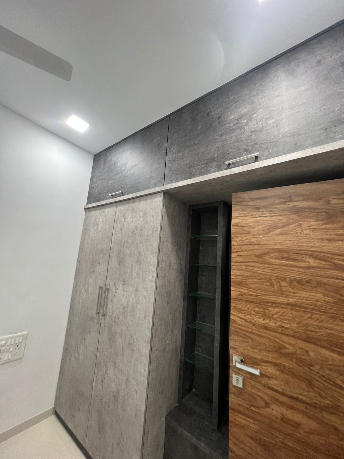 2 BHK + Pooja Room Apartment For Rent in Dosti Eastern Bay