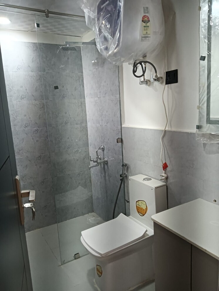Bathroom, suncity-avenue-76 2 Bedroom 682 Sq.Ft. Apartment In Sector 76 Gurgaon 8658871