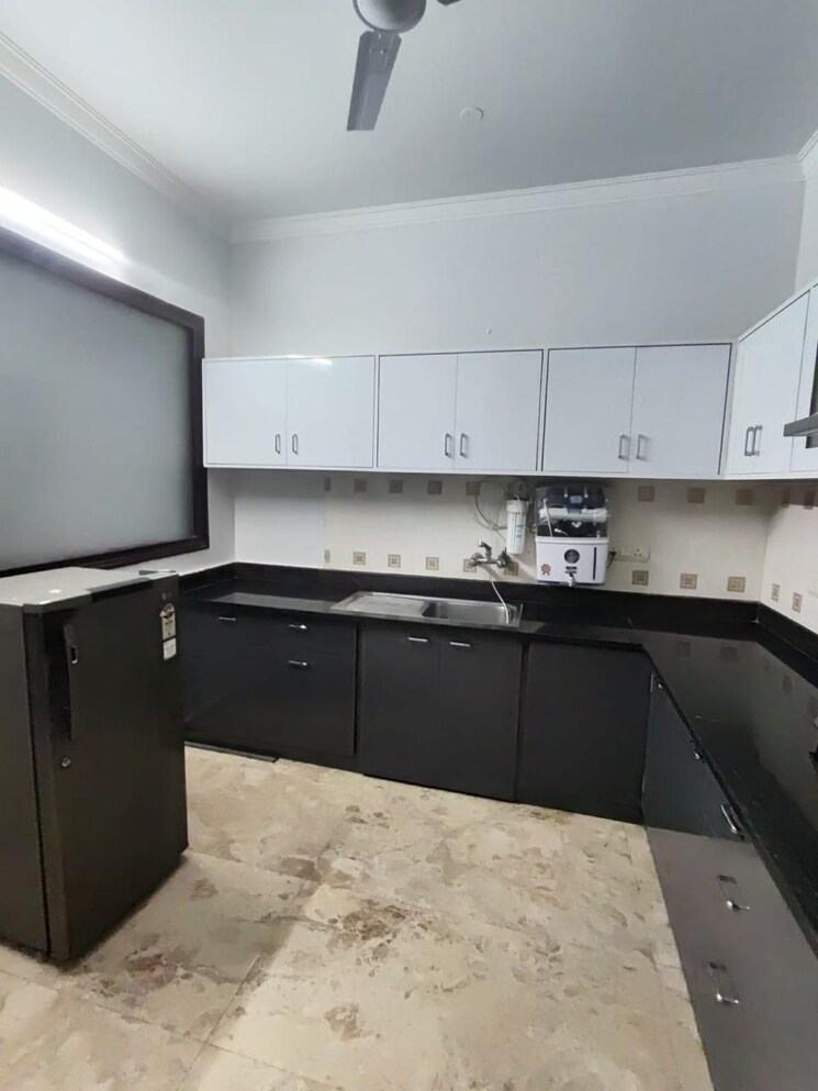 Kitchen, grand-mall 3 Bedroom 1800 Sq.Ft. Builder Floor In Sector 28 Gurgaon 8659063