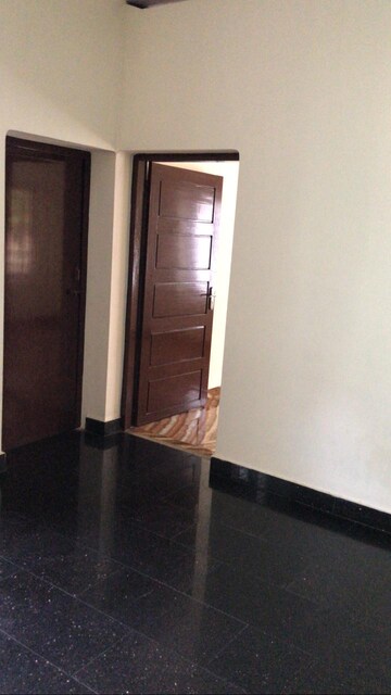 Room in 3 BHK Villa at Veli – for Sale