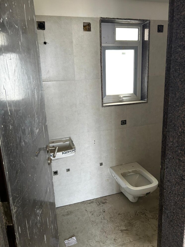Bathroom, puranik-city-reserva 2 Bedroom 708 Sq.Ft. Apartment In Ghodbunder Thane 8659177