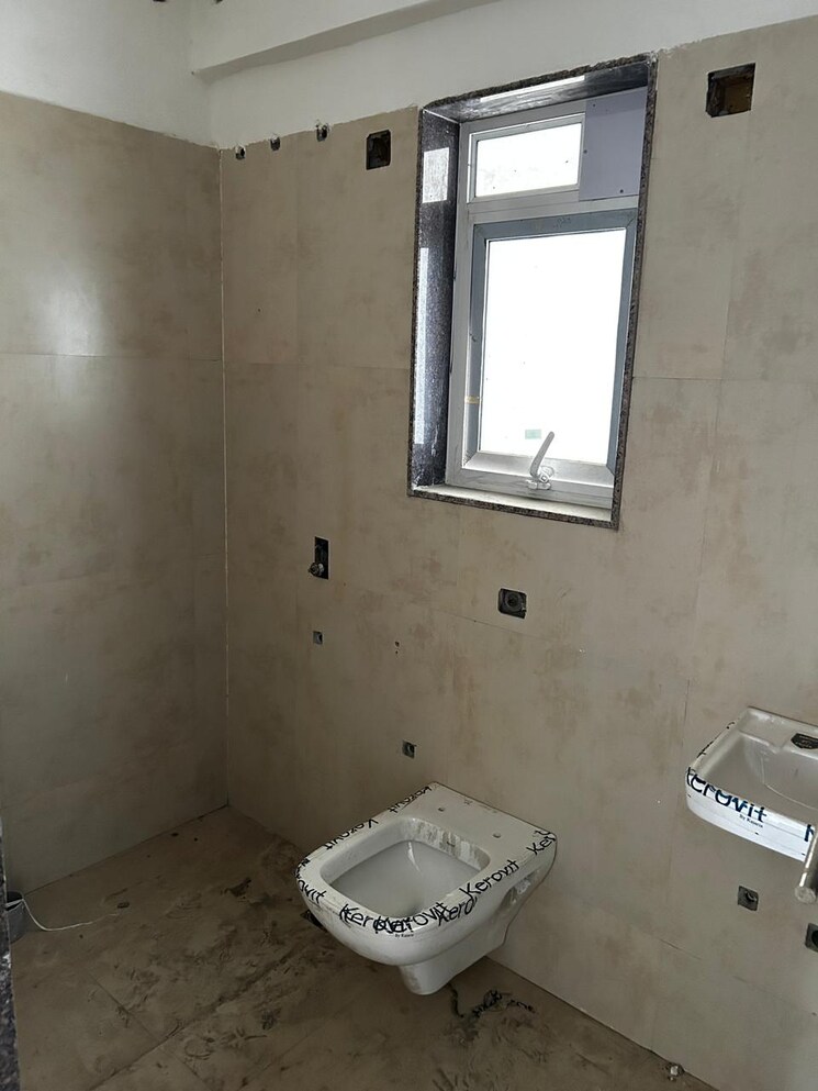 Bathroom, puranik-city-reserva 2 Bedroom 708 Sq.Ft. Apartment In Ghodbunder Thane 8659177