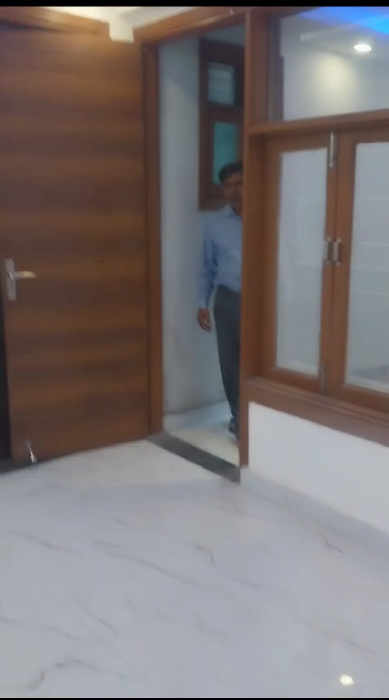 Room, panchsheel vihar 3 Bedroom 950 Sq.Ft. Builder Floor In Panchsheel Vihar Delhi 8659176