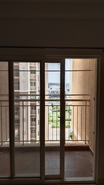 Room in 2 BHK Apartment at Prestige Finsbury Park Hyde, Bagaluru  – for Rent