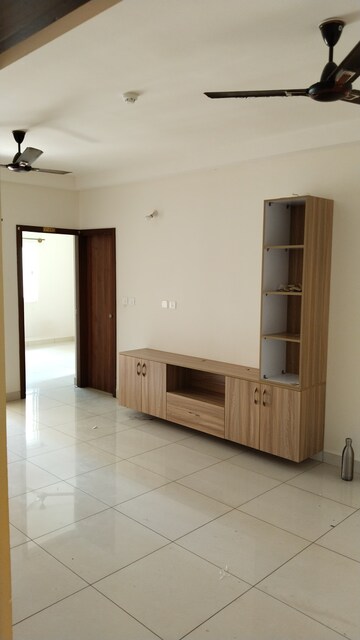 Room in 2 BHK Apartment at Prestige Finsbury Park Hyde, Bagaluru  – for Rent