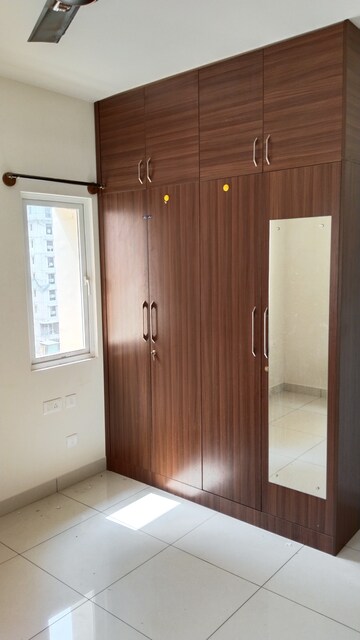 Room in 2 BHK Apartment at Prestige Finsbury Park Hyde, Bagaluru  – for Rent