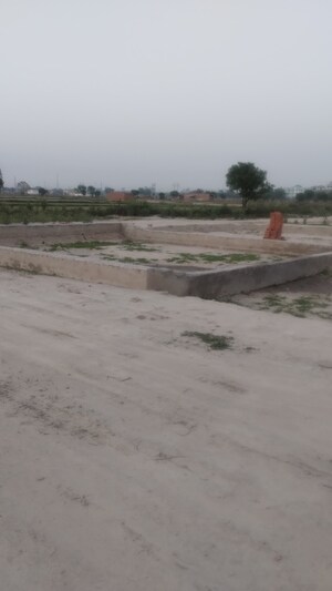  Plot For Sale in Bamnikhera