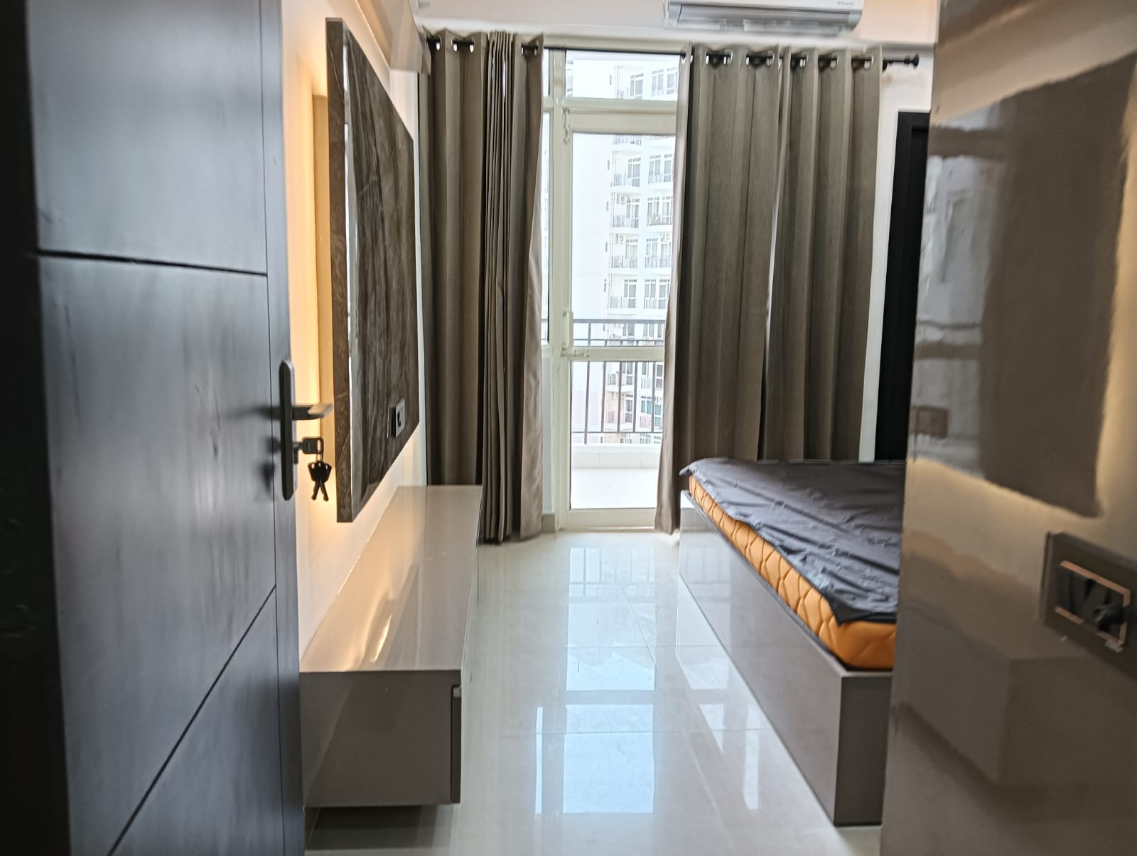 2 BHK Apartment For Rent in Suncity Avenue 76