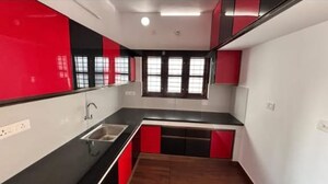 Kitchen in 2.5 BHK Builder Floor at Sector 33 – for Sale