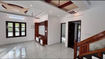 Living Room in 2.5 BHK Builder Floor at Sector 33 – for Sale