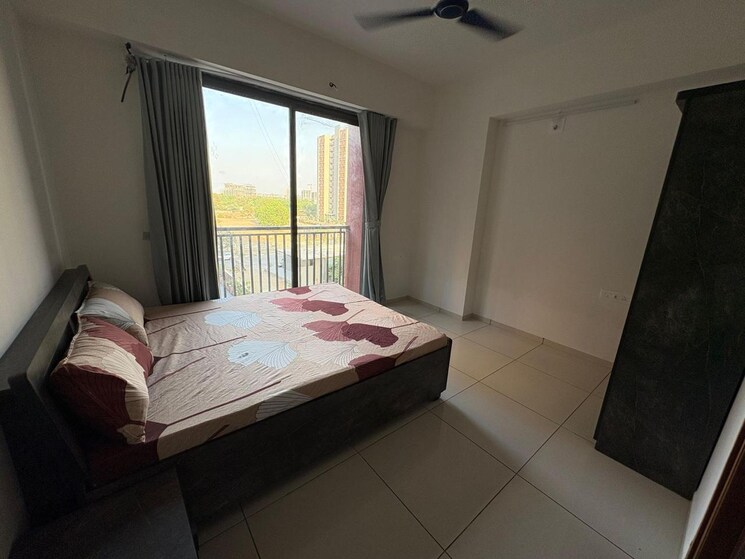 Bedroom, vaishnodevi circle 3 Bedroom 1566 Sq.Ft. Apartment In Vaishnodevi Circle Ahmedabad 8659490