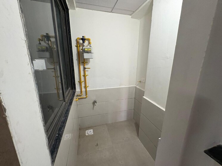 Bathroom, vaishnodevi circle 3 Bedroom 1566 Sq.Ft. Apartment In Vaishnodevi Circle Ahmedabad 8659490