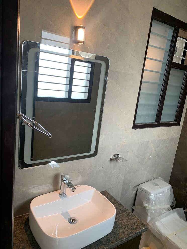 Bathroom, jal-vihar-colony 2 Bedroom 1800 Sq.Ft. Builder Floor In Sector 46 Gurgaon 8659608