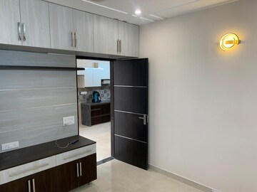 Room in 2 BHK Builder Floor at Jal Vihar Colony, Sector 46 – for Rent