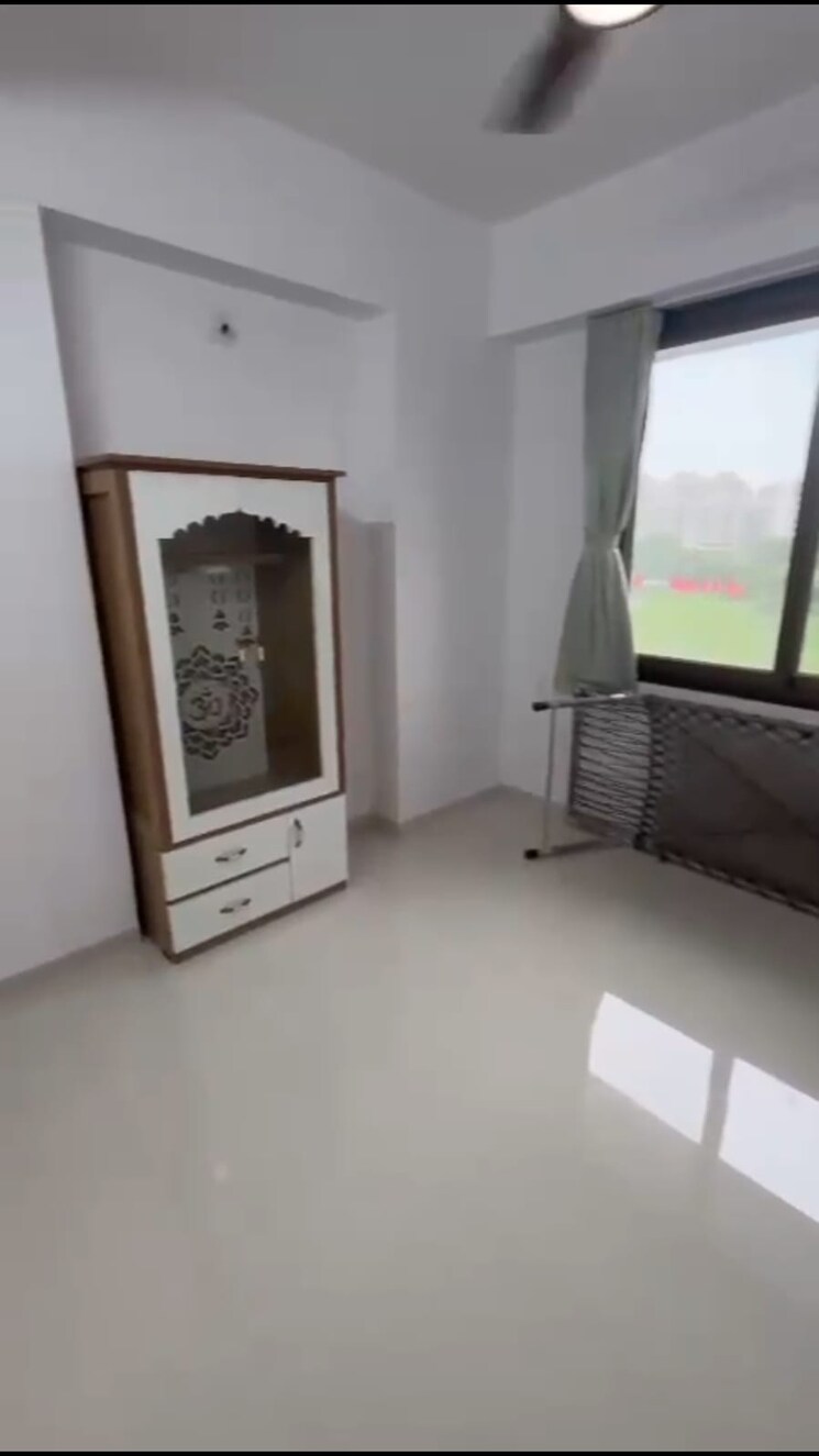 Room, vaishnodevi circle 3 Bedroom 1485 Sq.Ft. Apartment In Vaishnodevi Circle Ahmedabad 8659560