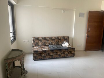 Furnished Amenities in 2 BHK Apartment at Goyal Orchid Blues, Shela – for Rent