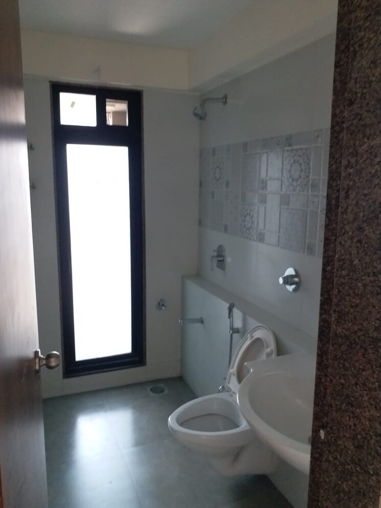 Bathroom, mahavir-arham-brindavan 3 Bedroom 1300 Sq.Ft. Apartment In Chembur Mumbai 8659672