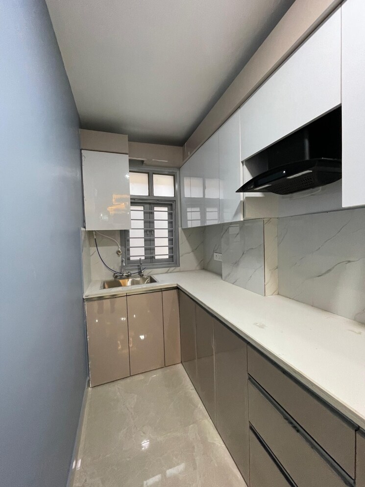 Kitchen, dwarka mor 3 Bedroom 900 Sq.Ft. Builder Floor In Dwarka Mor Delhi 8659640