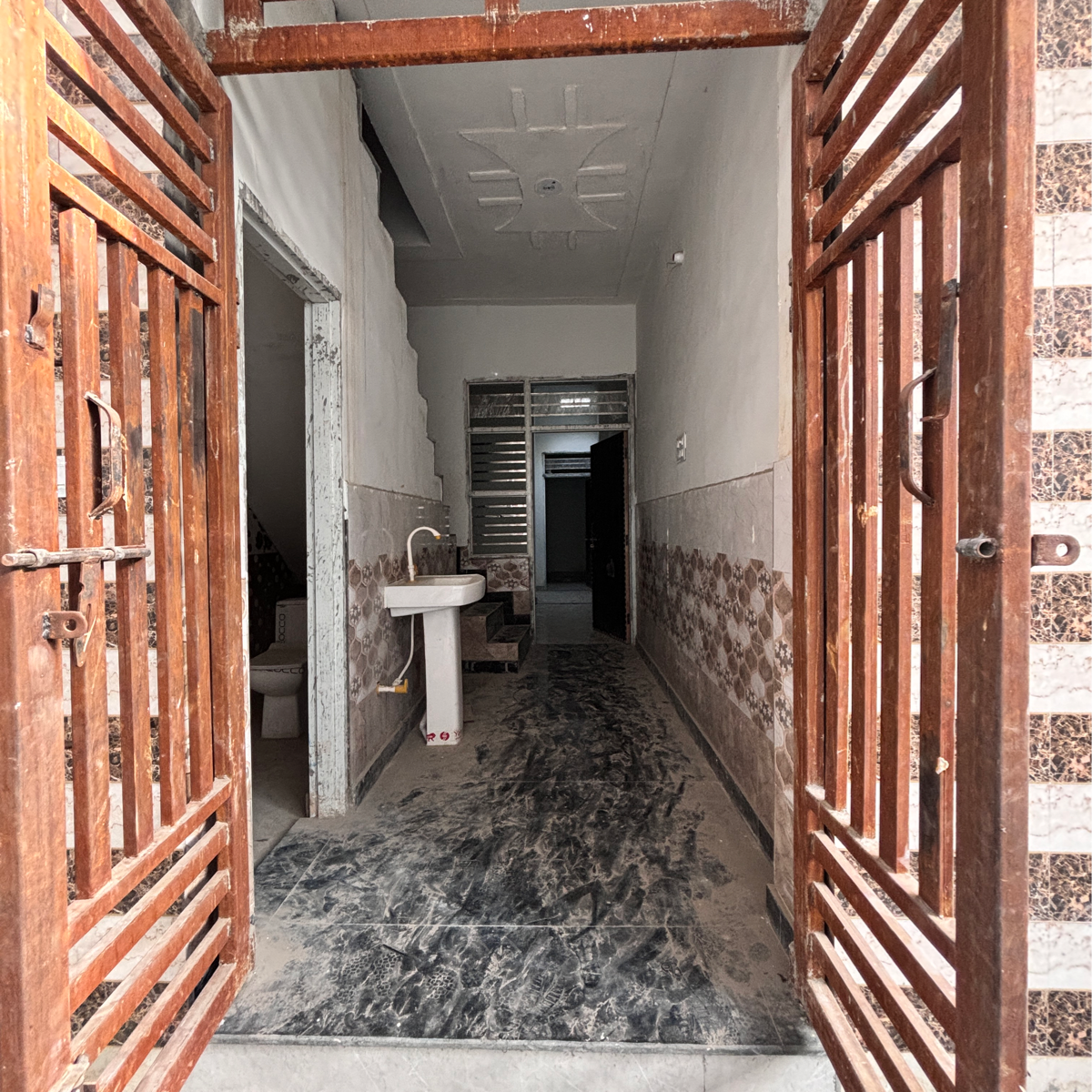 2 BHK + Pooja Room 47 Sq.Yd. Independent House in Nangla Enclave