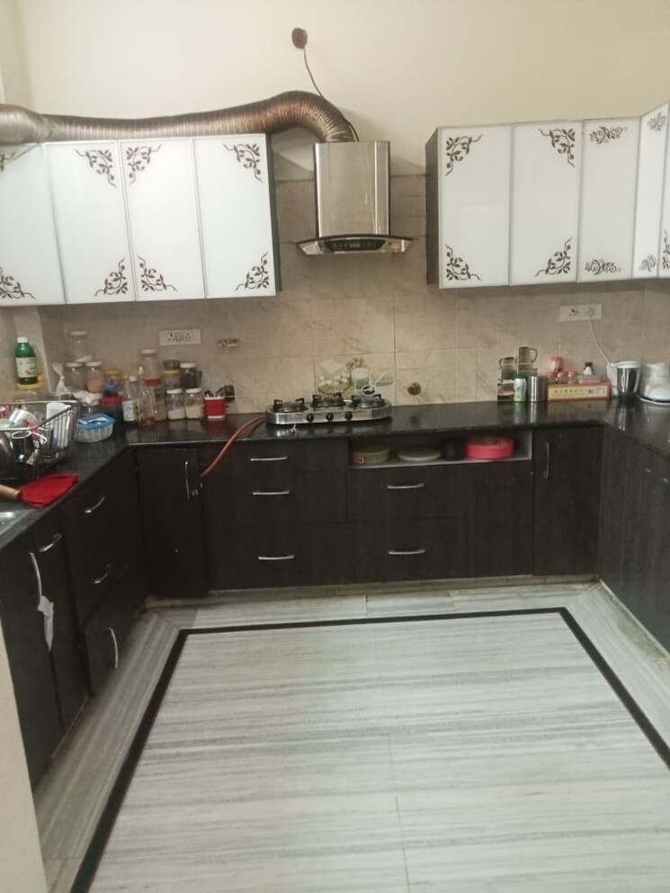 Kitchen, sector 9 3 Bedroom 250 Sq.Yd. Builder Floor In Sector 9 Gurgaon 8659729
