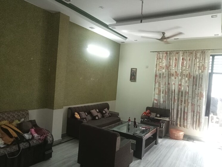 Living Room, sector 9 3 Bedroom 250 Sq.Yd. Builder Floor In Sector 9 Gurgaon 8659729