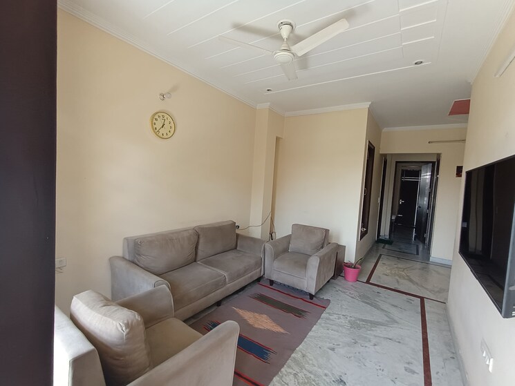 Living Room, sector 9 3 Bedroom 250 Sq.Yd. Builder Floor In Sector 9 Gurgaon 8659729