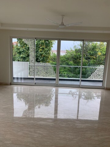 Room in 4 BHK Builder Floor at Anand Niketan – for Sale