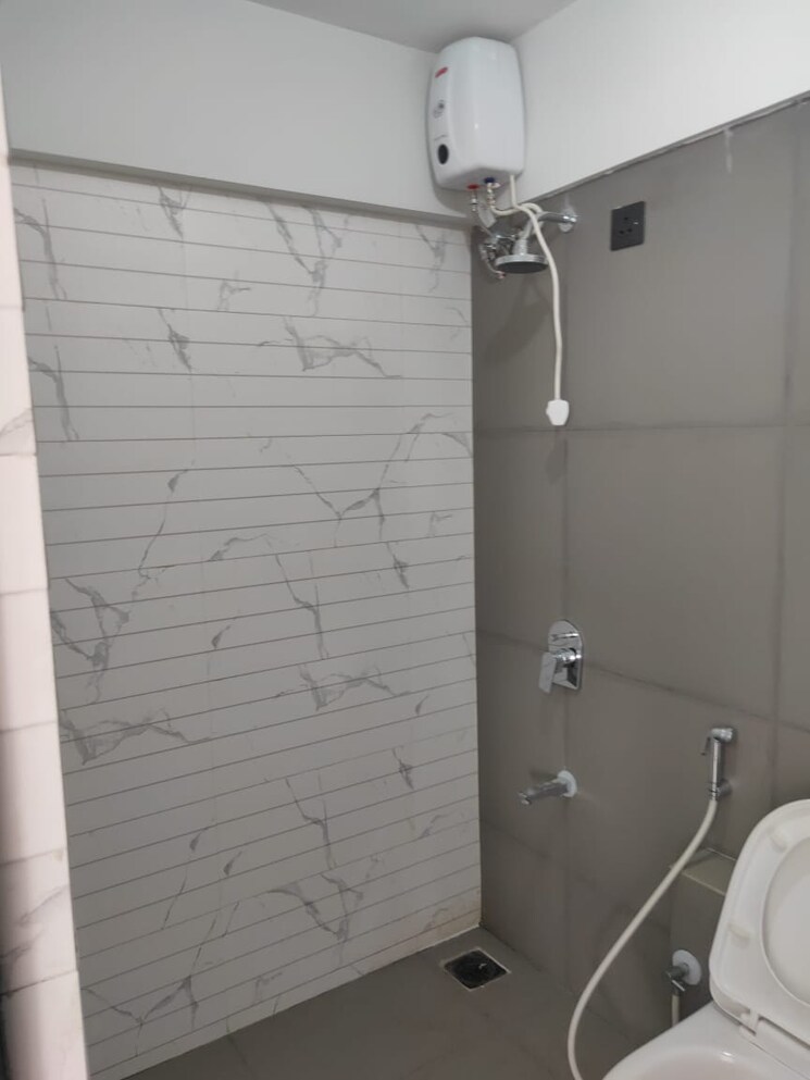 Bathroom, kapil-vastu 2 Bedroom 1000 Sq.Ft. Apartment In Goregaon West Mumbai 8659760