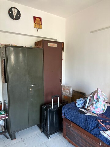 Furnished Amenities in 1 BHK Apartment at Gaurav Garden I, Kandivali West – for Sale