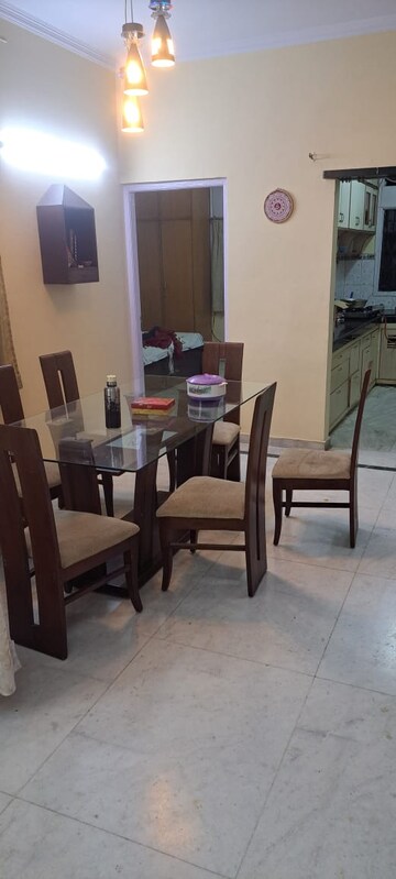Master Bedroom in 2.5 BHK Builder Floor at The Grand, Sector 52 – for Rent