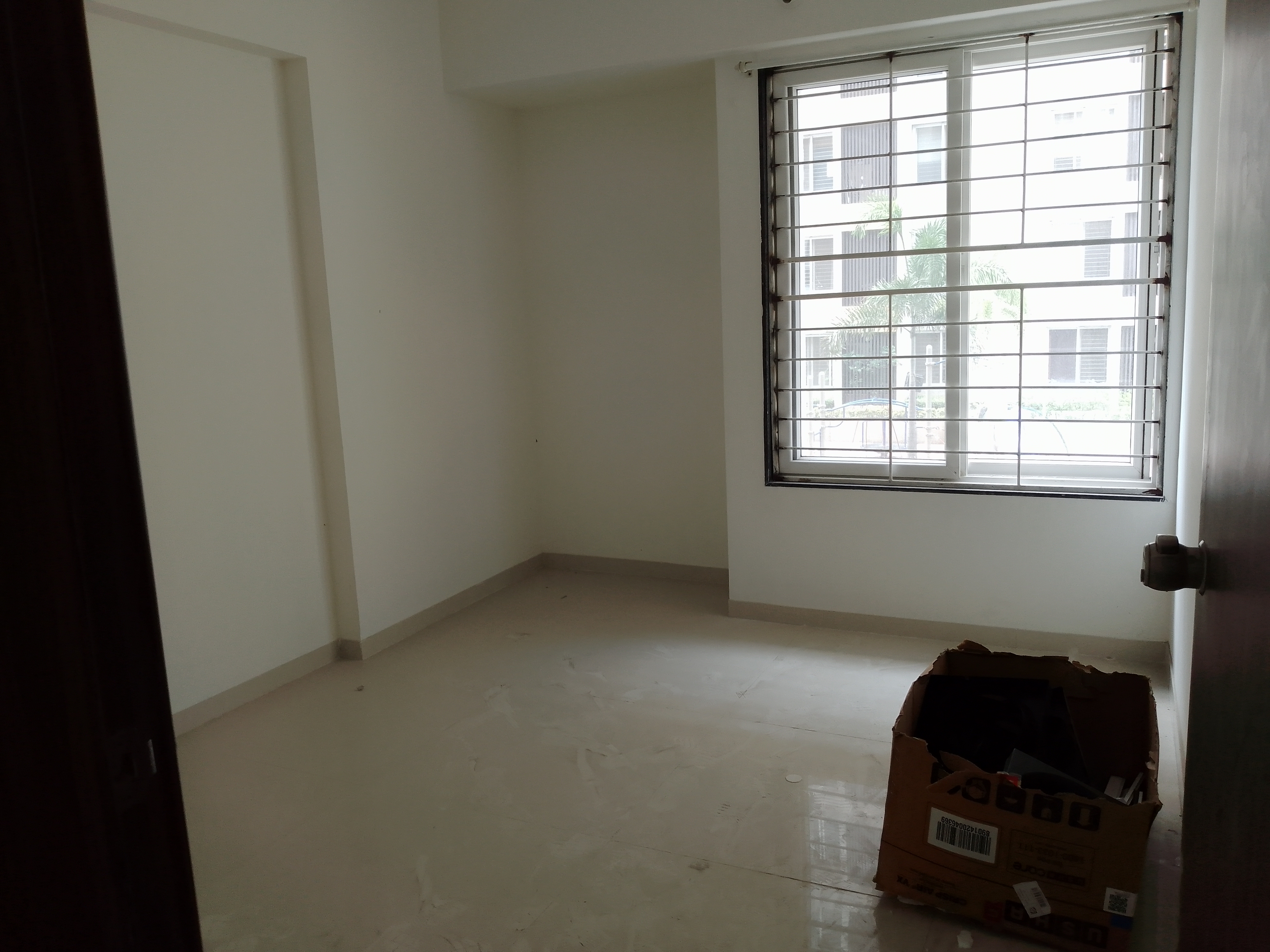 2.5 BHK + Extra Room Apartment For Rent in Kohinoor Presidentia