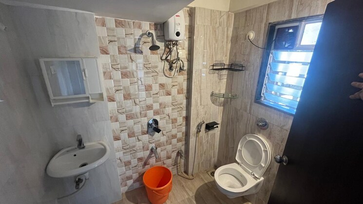 Bathroom, ssd-goregaon-pearl-chsl 3 Bedroom 900 Sq.Ft. Apartment In Goregaon West Mumbai 8659930