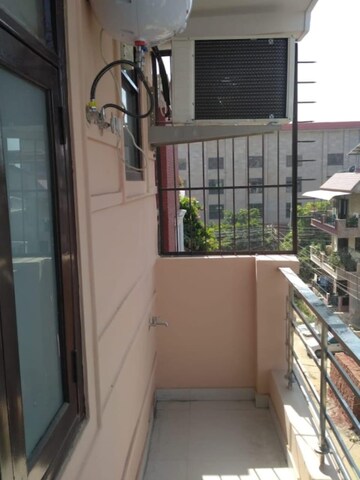 Balcony in Studio Apartment at Dlf City Phase 3 – for Rent