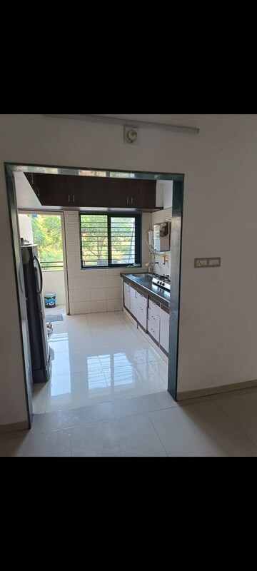 Room in 3 BHK Apartment at Sangath Nano, Motera – for Rent