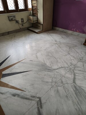 Room in 6+ BHK Independent House at Sector 14 – for Sale