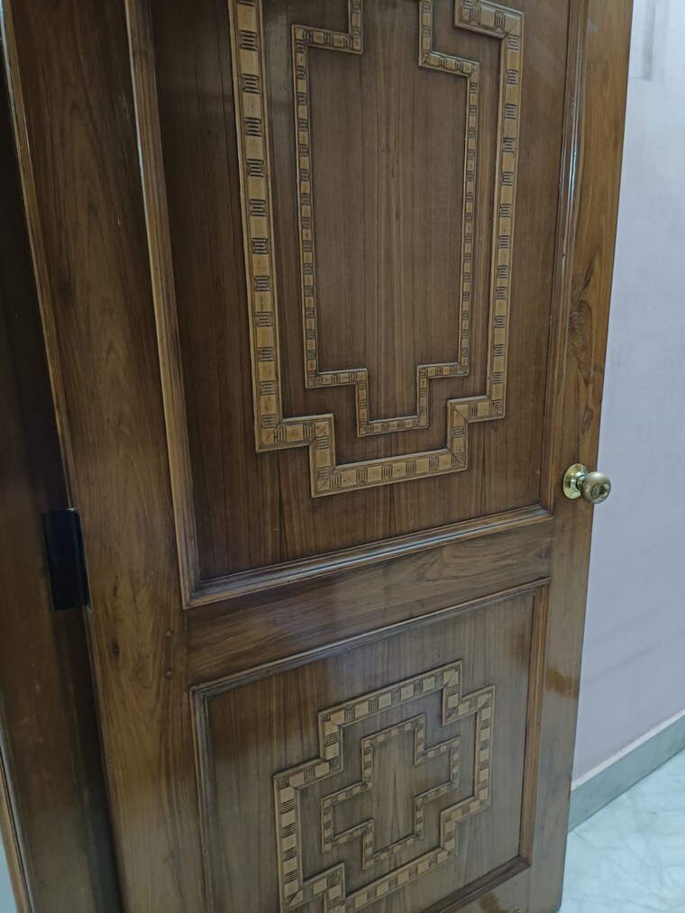 undefined, sector 14 6+ Bedroom 250 Sq.Yd. Independent House In Sector 14 Gurgaon 8660078