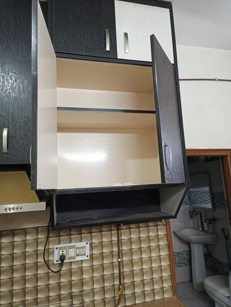 Kitchen, sector 14 6+ Bedroom 250 Sq.Yd. Independent House In Sector 14 Gurgaon 8660078