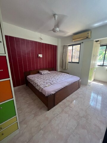 Bedroom in 1 BHK Apartment at Bandra West – for Rent