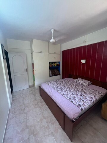 Bedroom in 1 BHK Apartment at Bandra West – for Rent